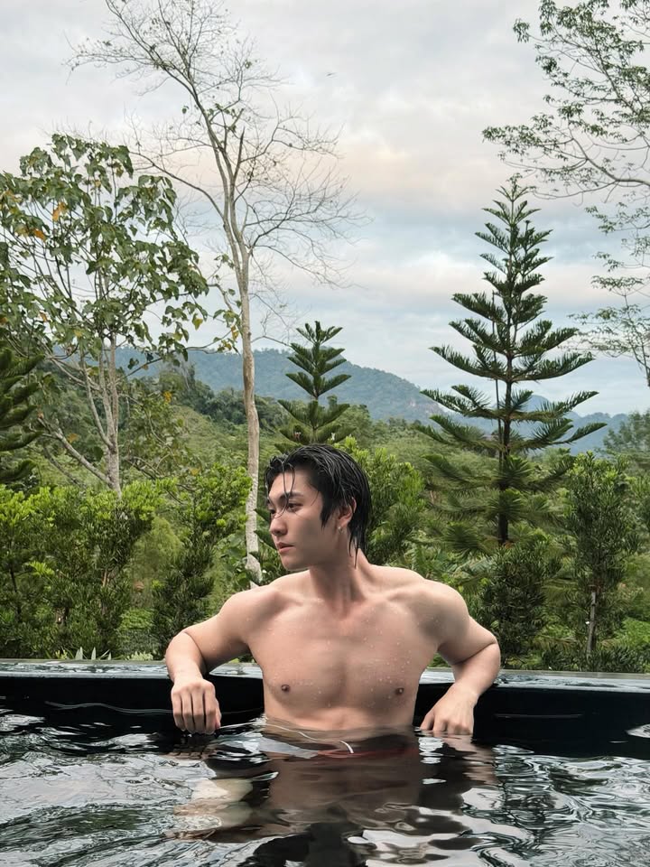 บอส - ชัยกมล เสริมส่งวิทยะ