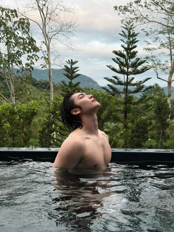 บอส - ชัยกมล เสริมส่งวิทยะ