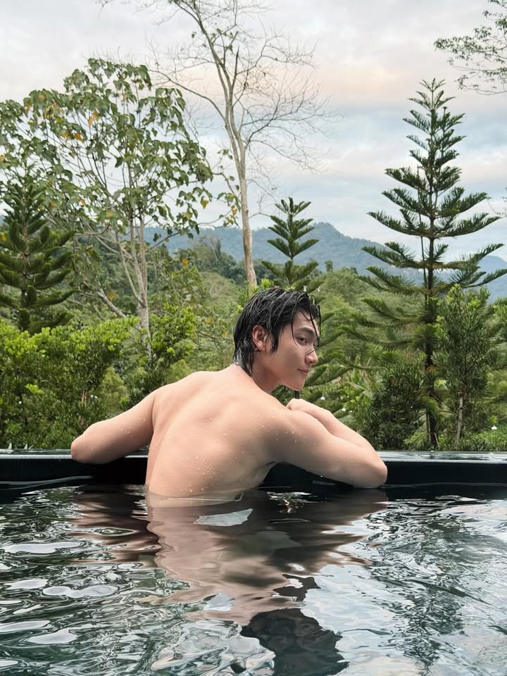 บอส - ชัยกมล เสริมส่งวิทยะ