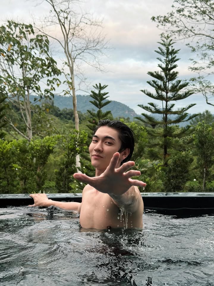 บอส - ชัยกมล เสริมส่งวิทยะ