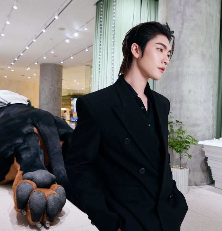 บอส - ชัยกมล เสริมส่งวิทยะ