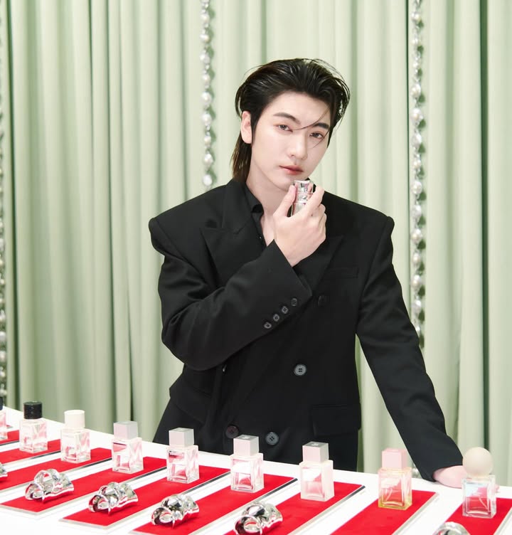 บอส - ชัยกมล เสริมส่งวิทยะ