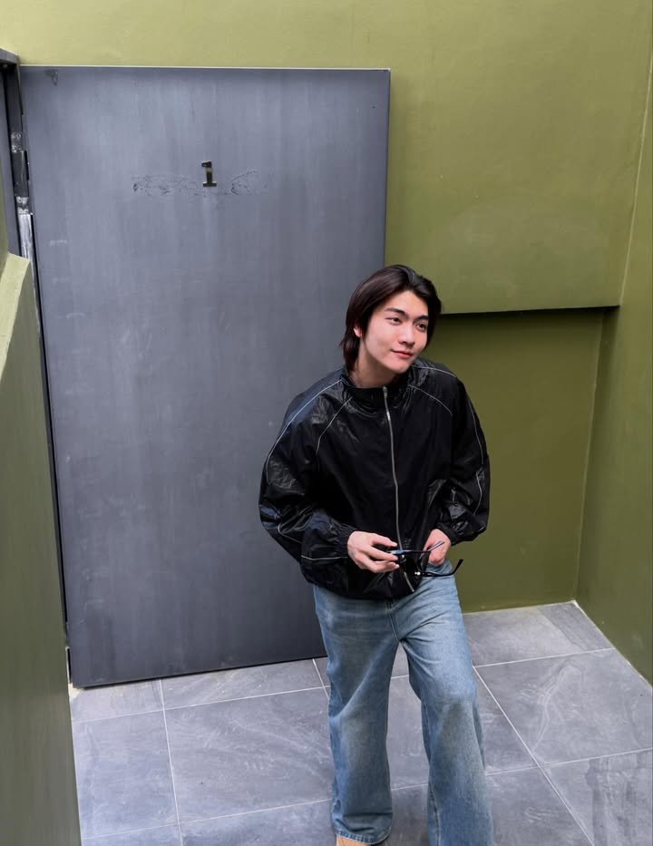 บอส - ชัยกมล เสริมส่งวิทยะ