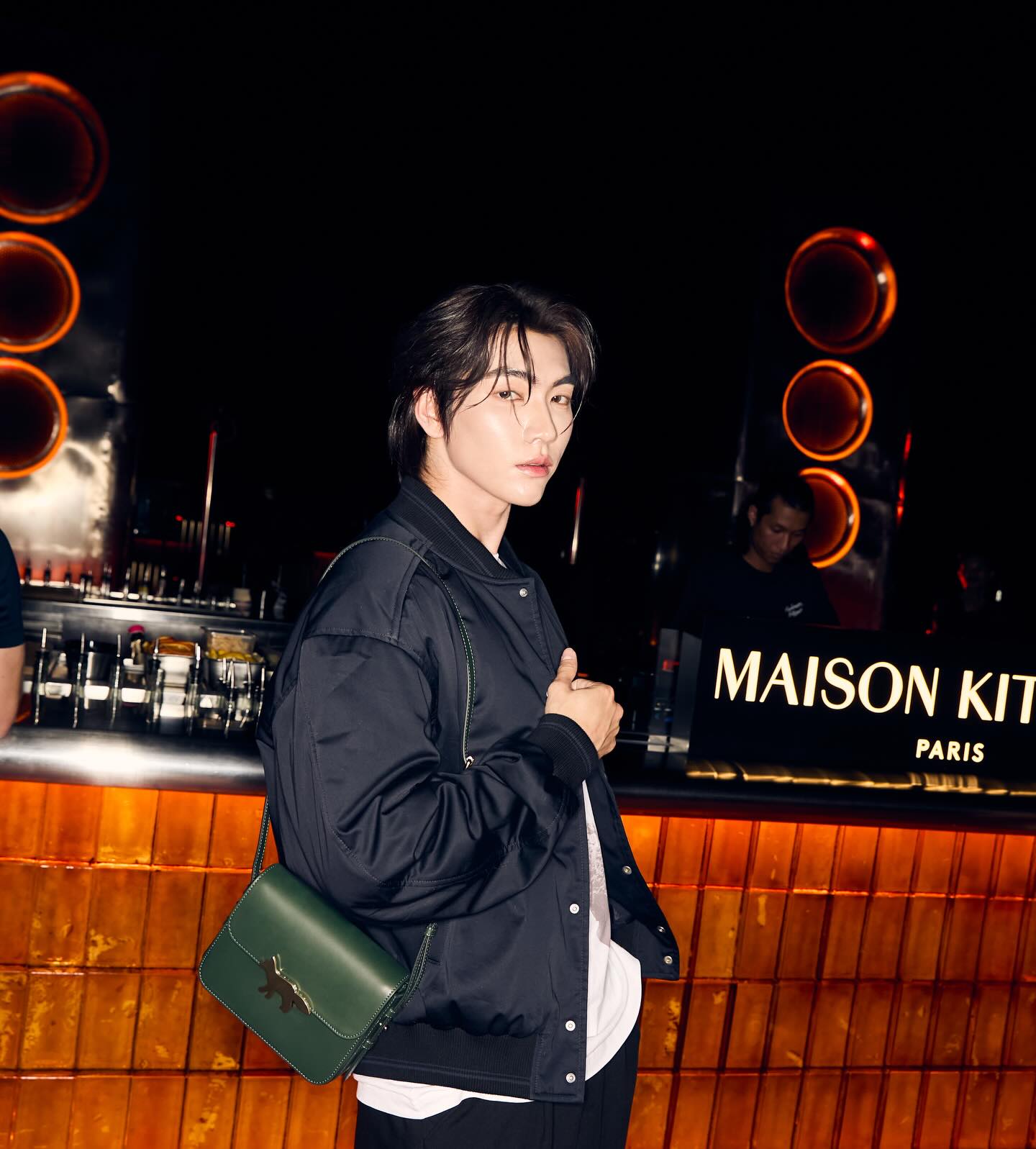 บอส - ชัยกมล เสริมส่งวิทยะ