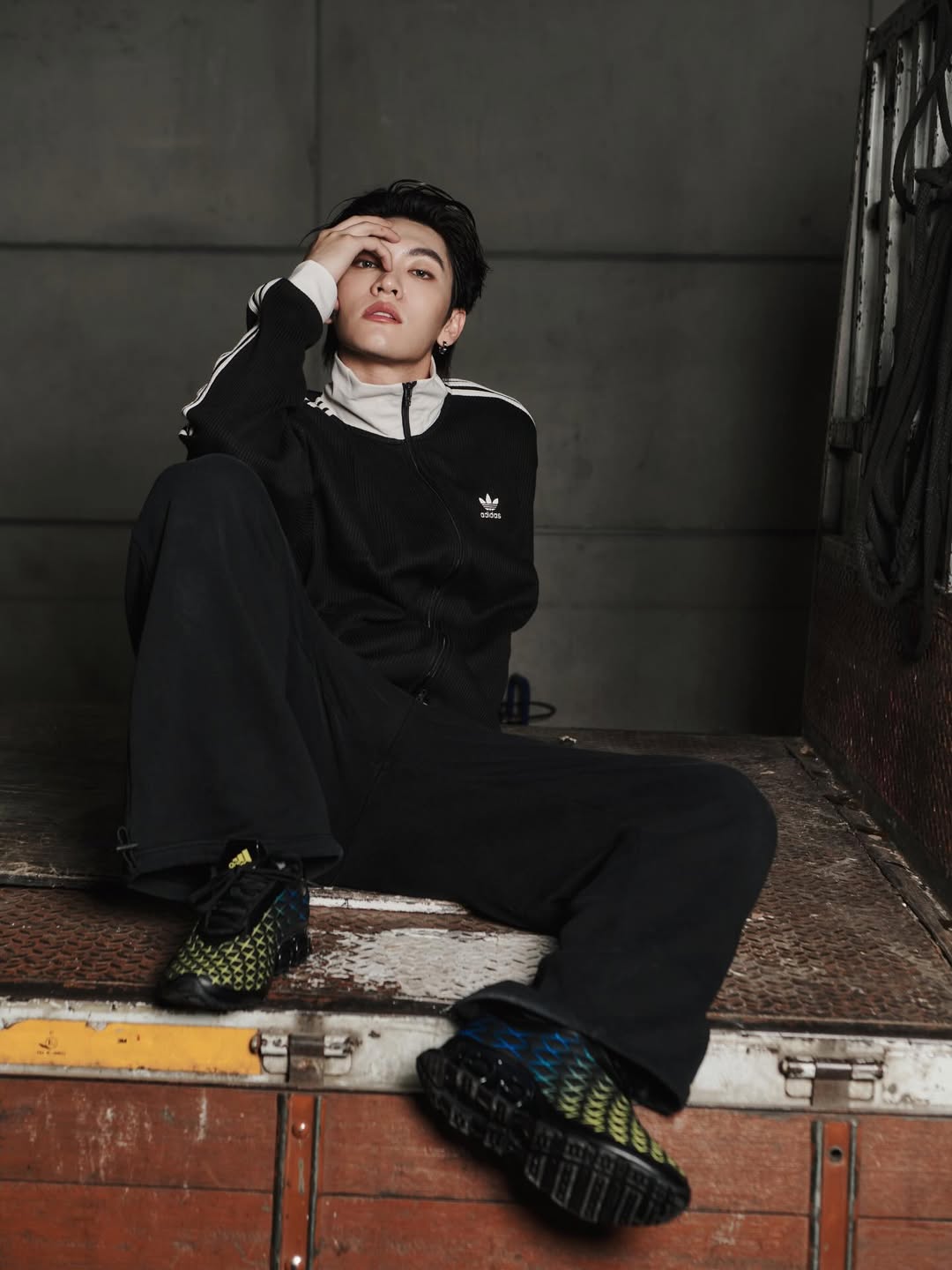 บอส - ชัยกมล เสริมส่งวิทยะ