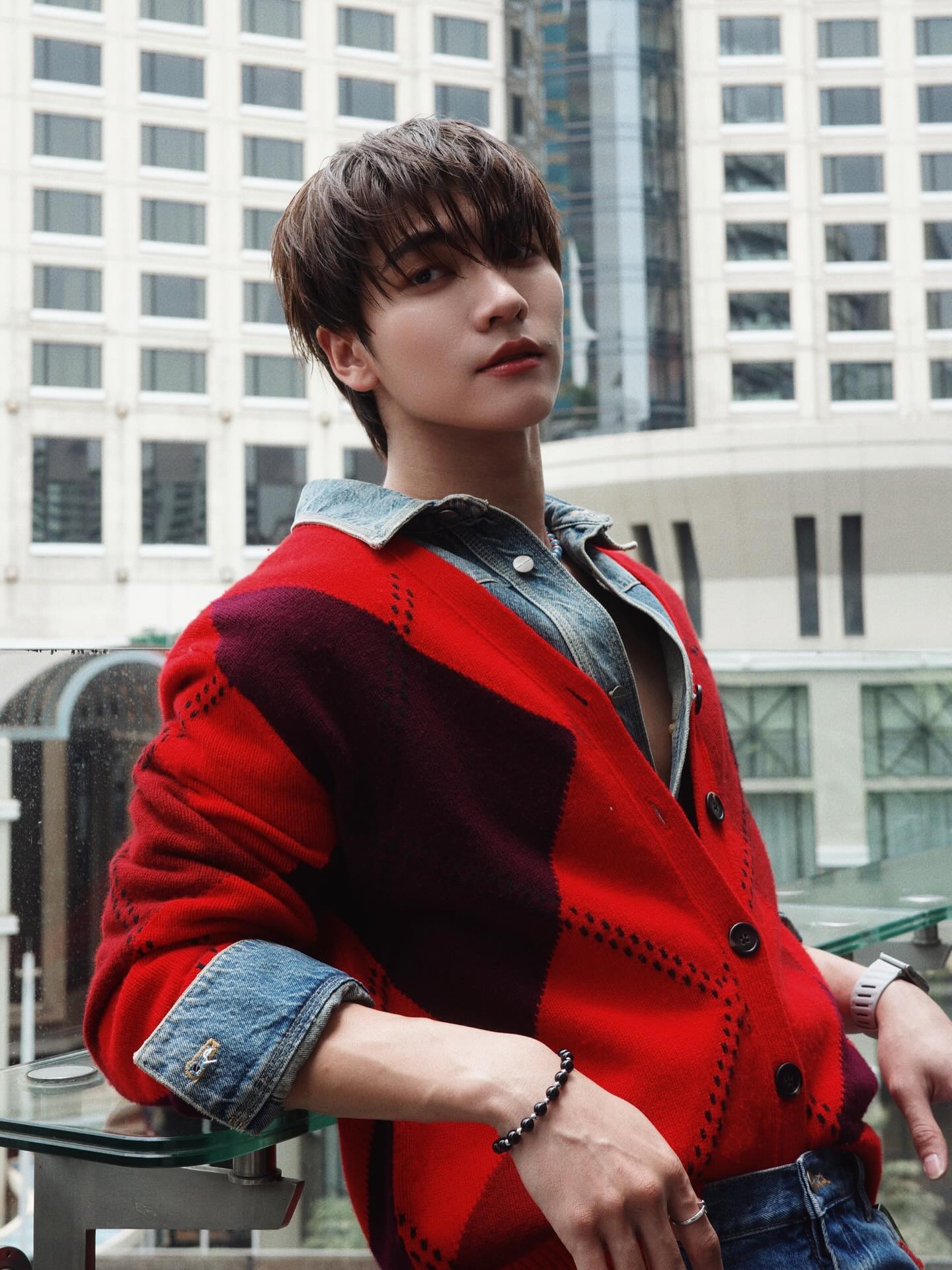 บอส - ชัยกมล เสริมส่งวิทยะ