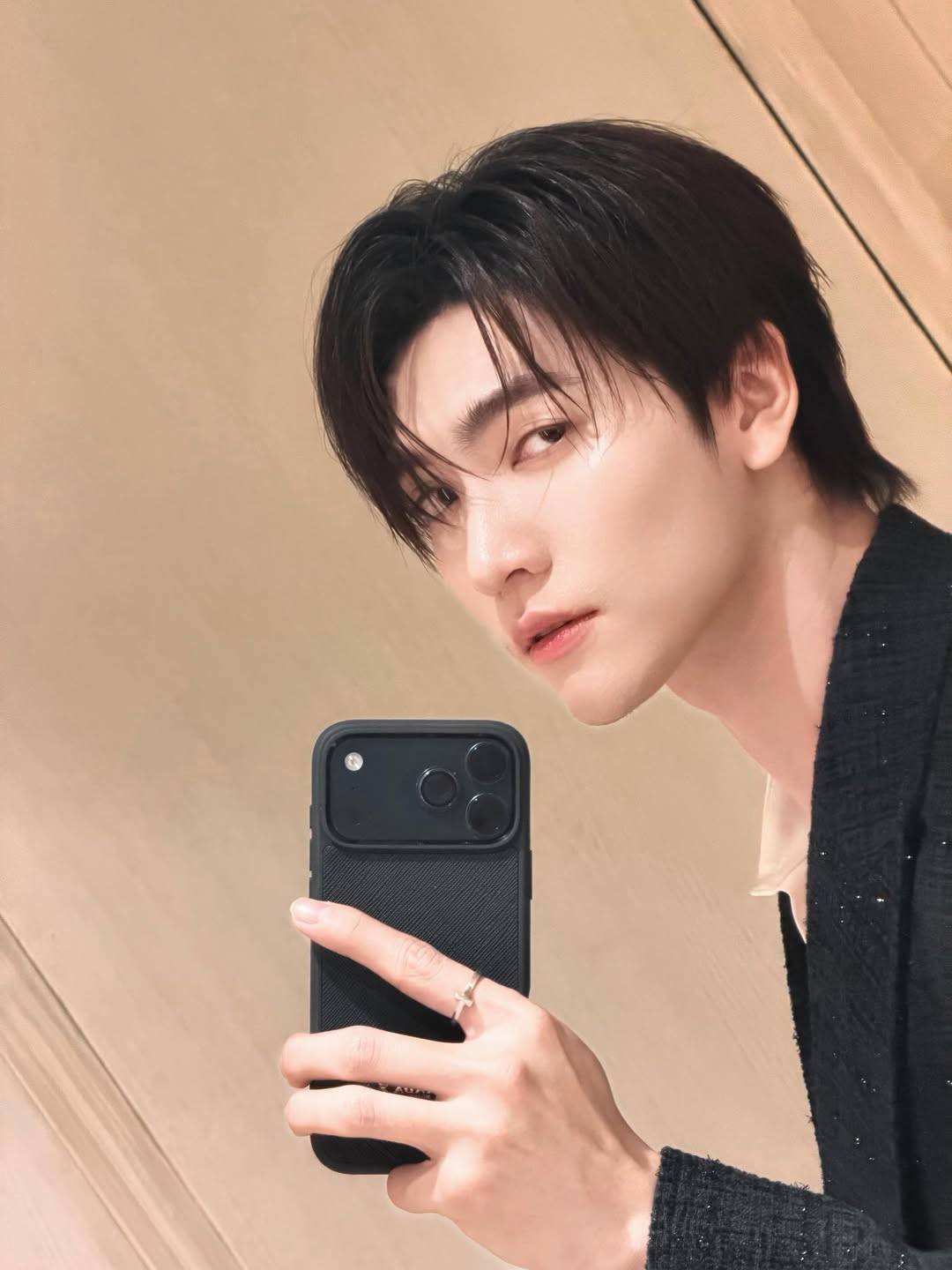 บอส - ชัยกมล เสริมส่งวิทยะ