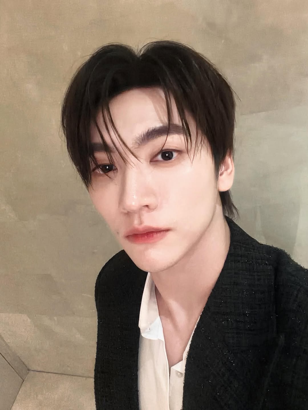 บอส - ชัยกมล เสริมส่งวิทยะ