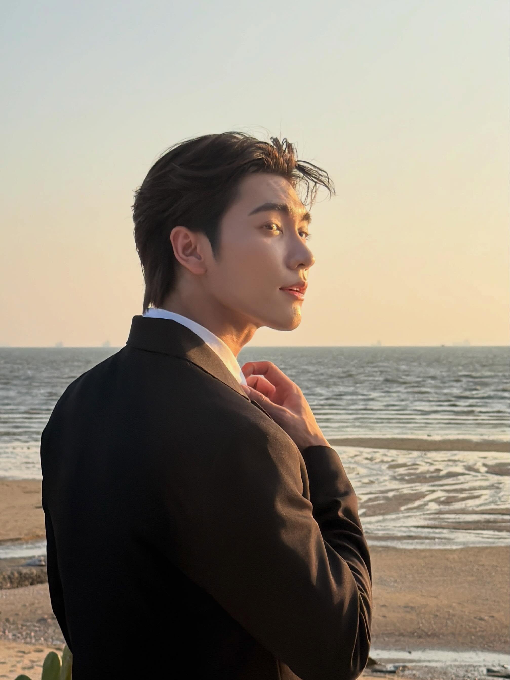 บอส - ชัยกมล เสริมส่งวิทยะ