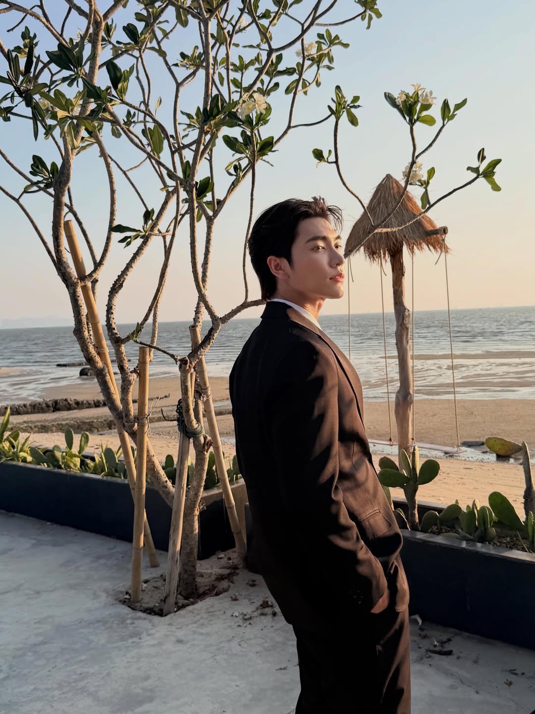 บอส - ชัยกมล เสริมส่งวิทยะ