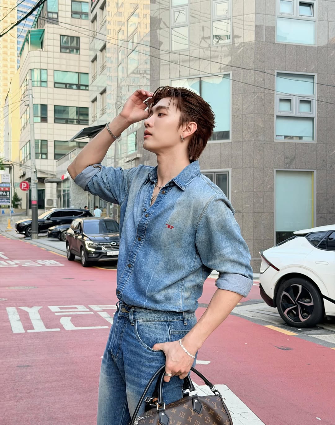 บอส - ชัยกมล เสริมส่งวิทยะ