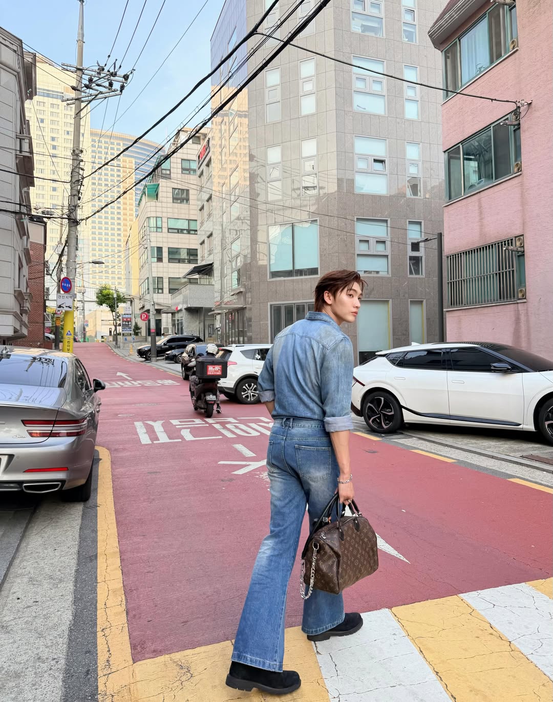 บอส - ชัยกมล เสริมส่งวิทยะ
