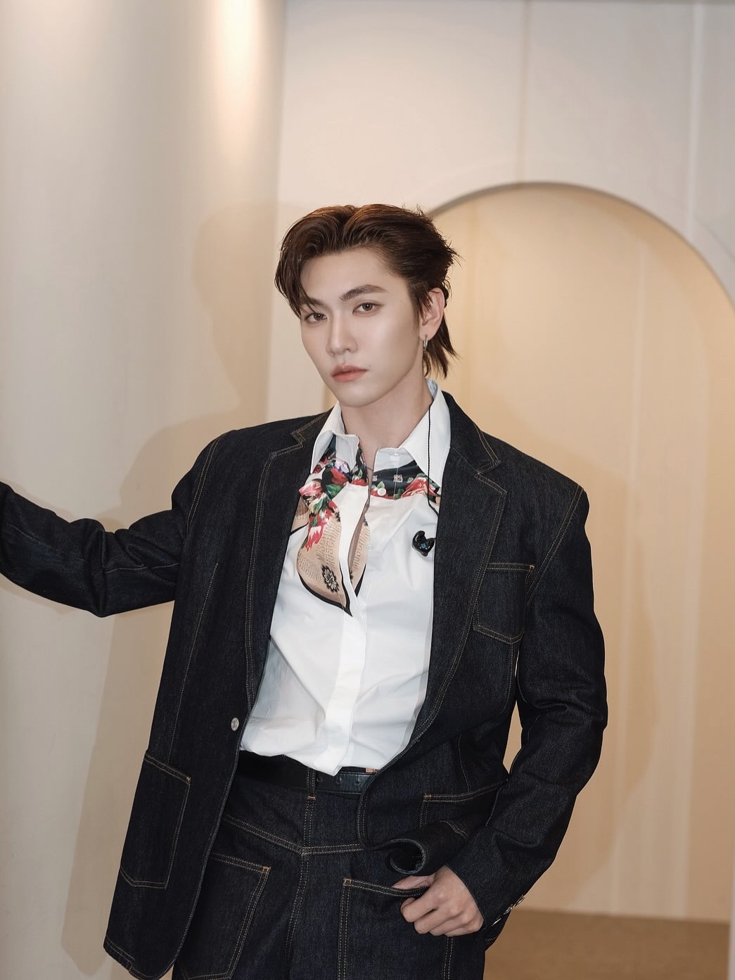 บอส - ชัยกมล เสริมส่งวิทยะ