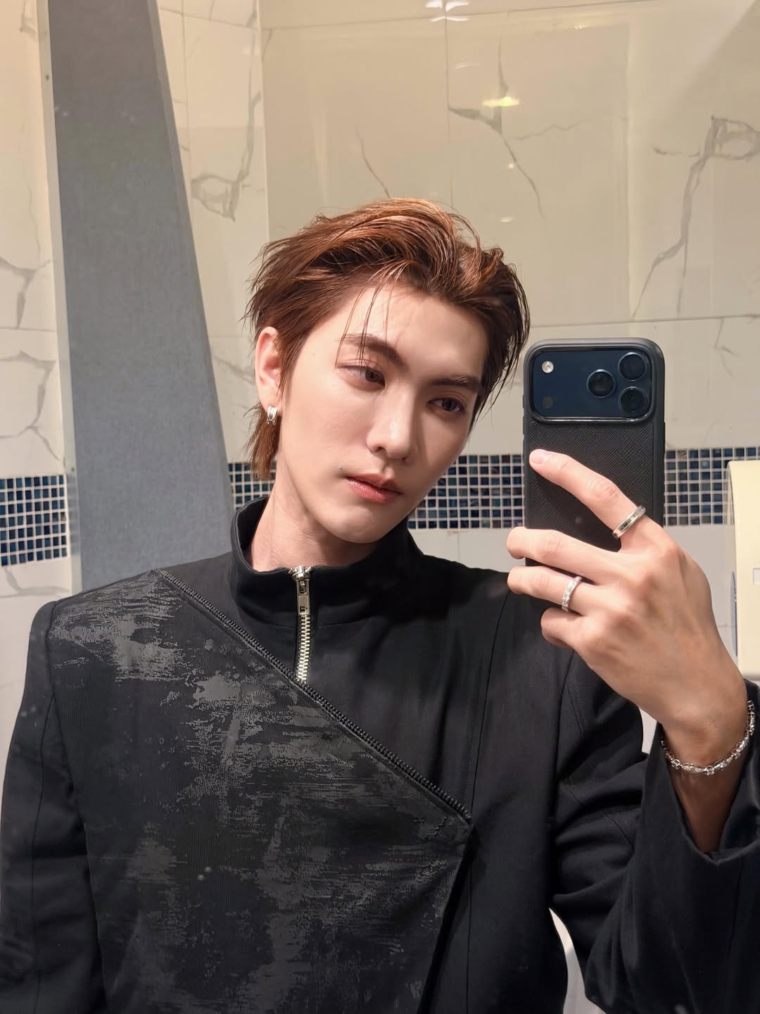 บอส - ชัยกมล เสริมส่งวิทยะ
