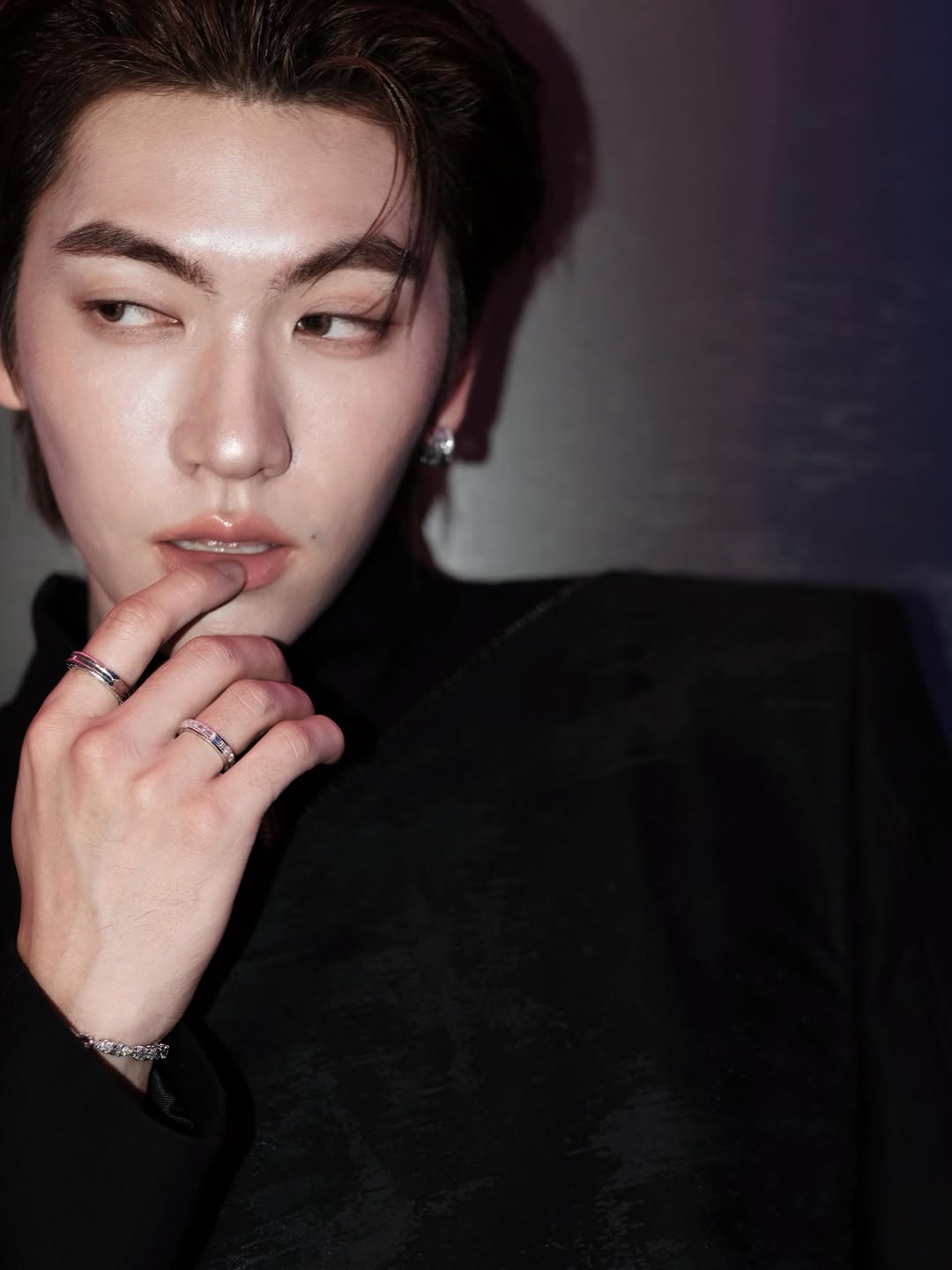 บอส - ชัยกมล เสริมส่งวิทยะ