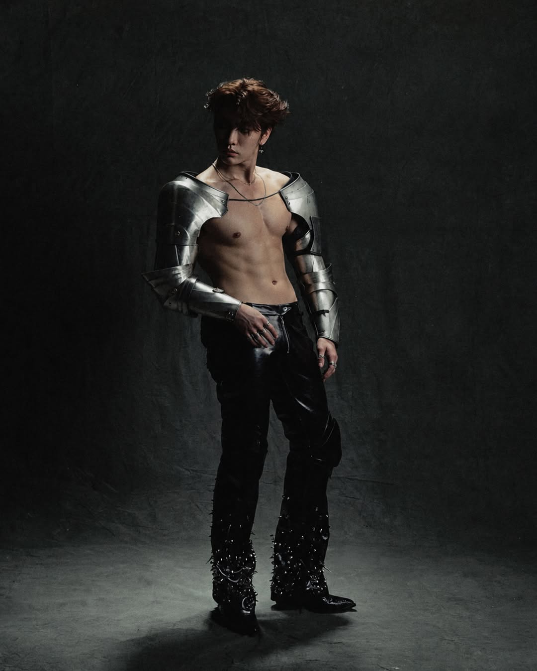 บอส - ชัยกมล เสริมส่งวิทยะ