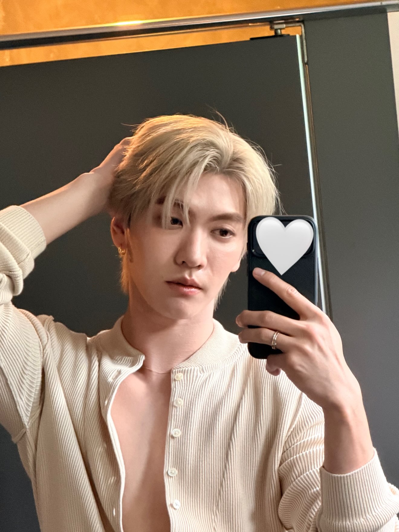 บอส - ชัยกมล เสริมส่งวิทยะ