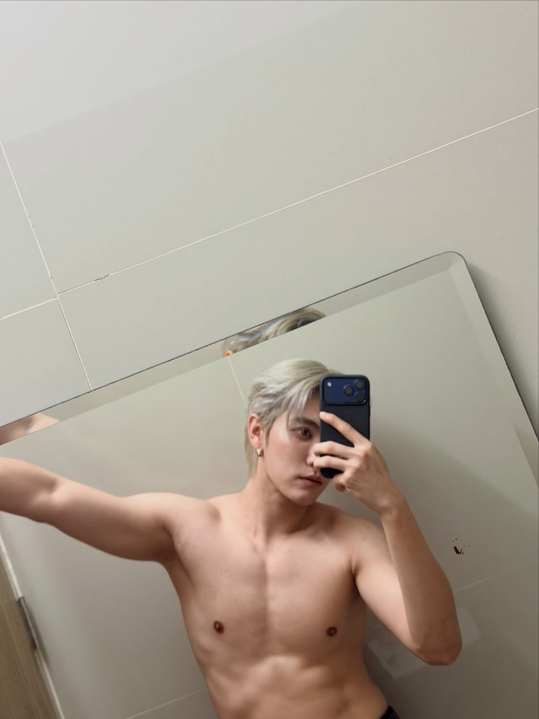 บอส - ชัยกมล เสริมส่งวิทยะ
