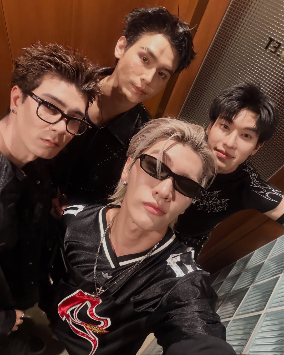 บอส - ชัยกมล เสริมส่งวิทยะ