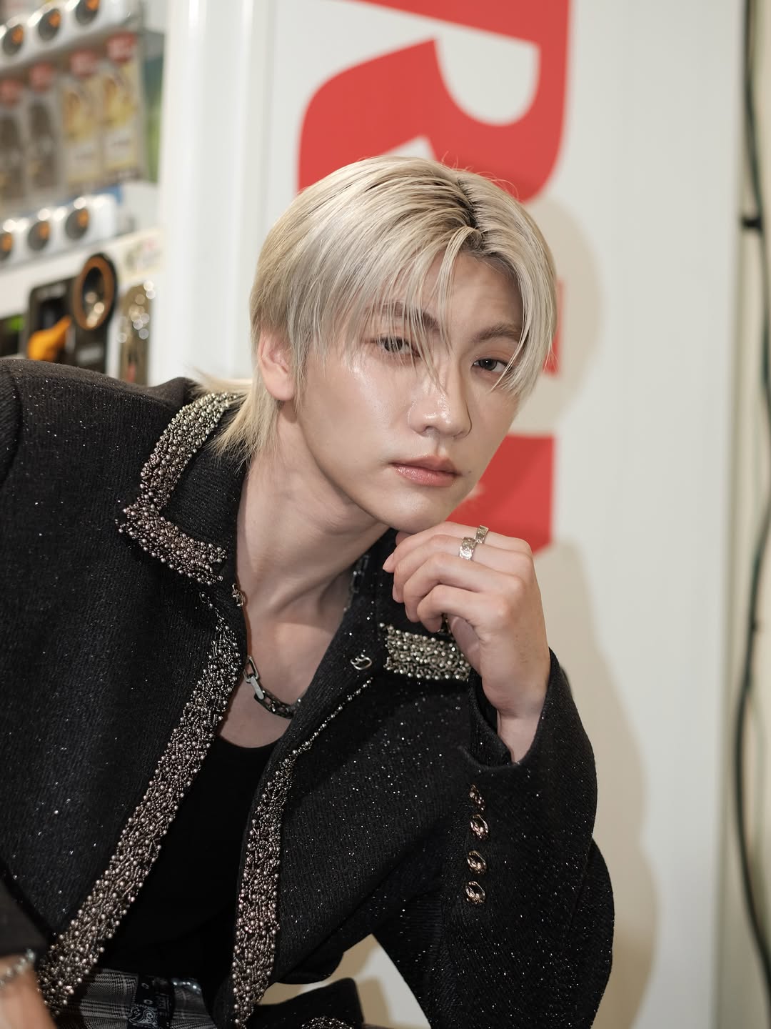 บอส - ชัยกมล เสริมส่งวิทยะ