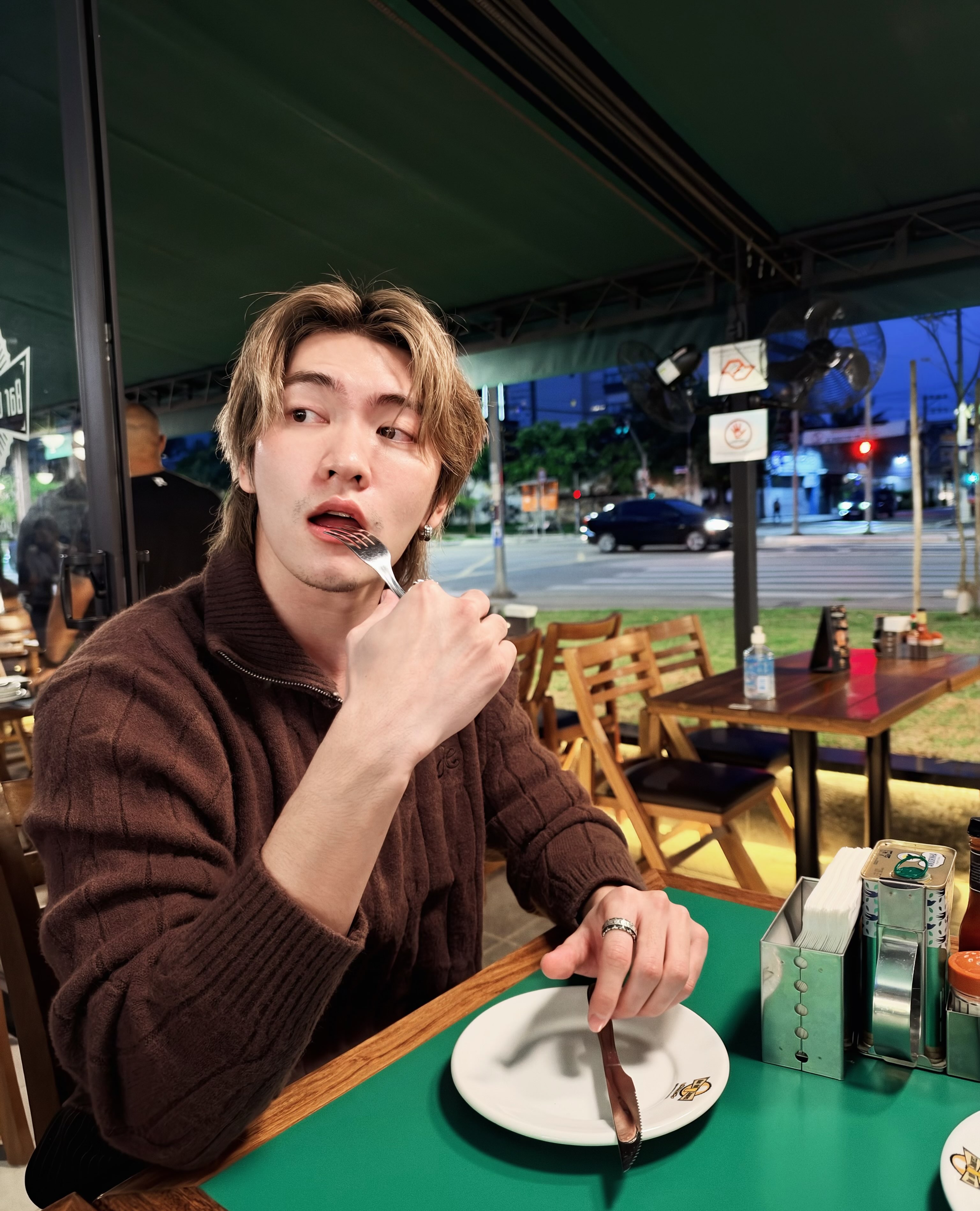 บอส - ชัยกมล เสริมส่งวิทยะ