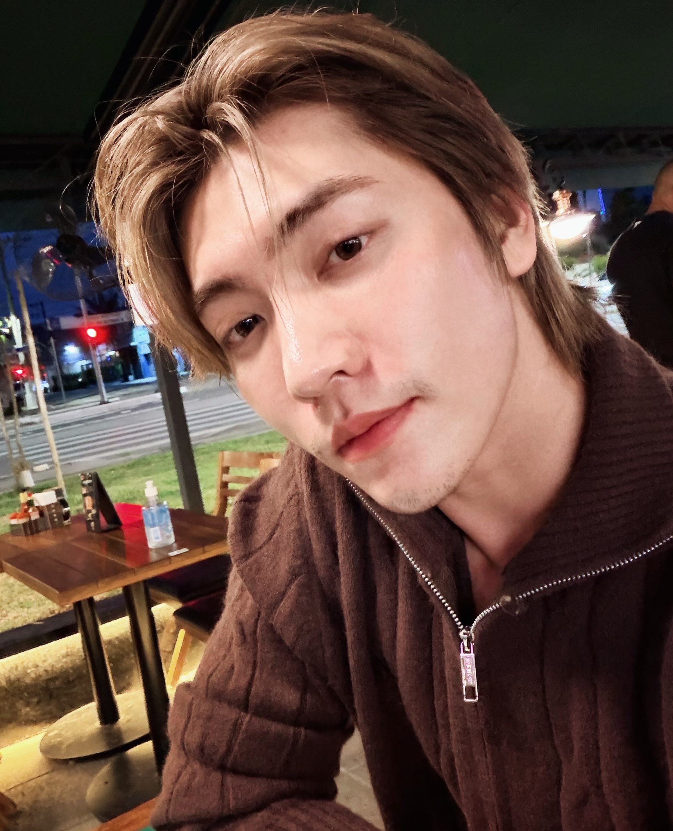 บอส - ชัยกมล เสริมส่งวิทยะ