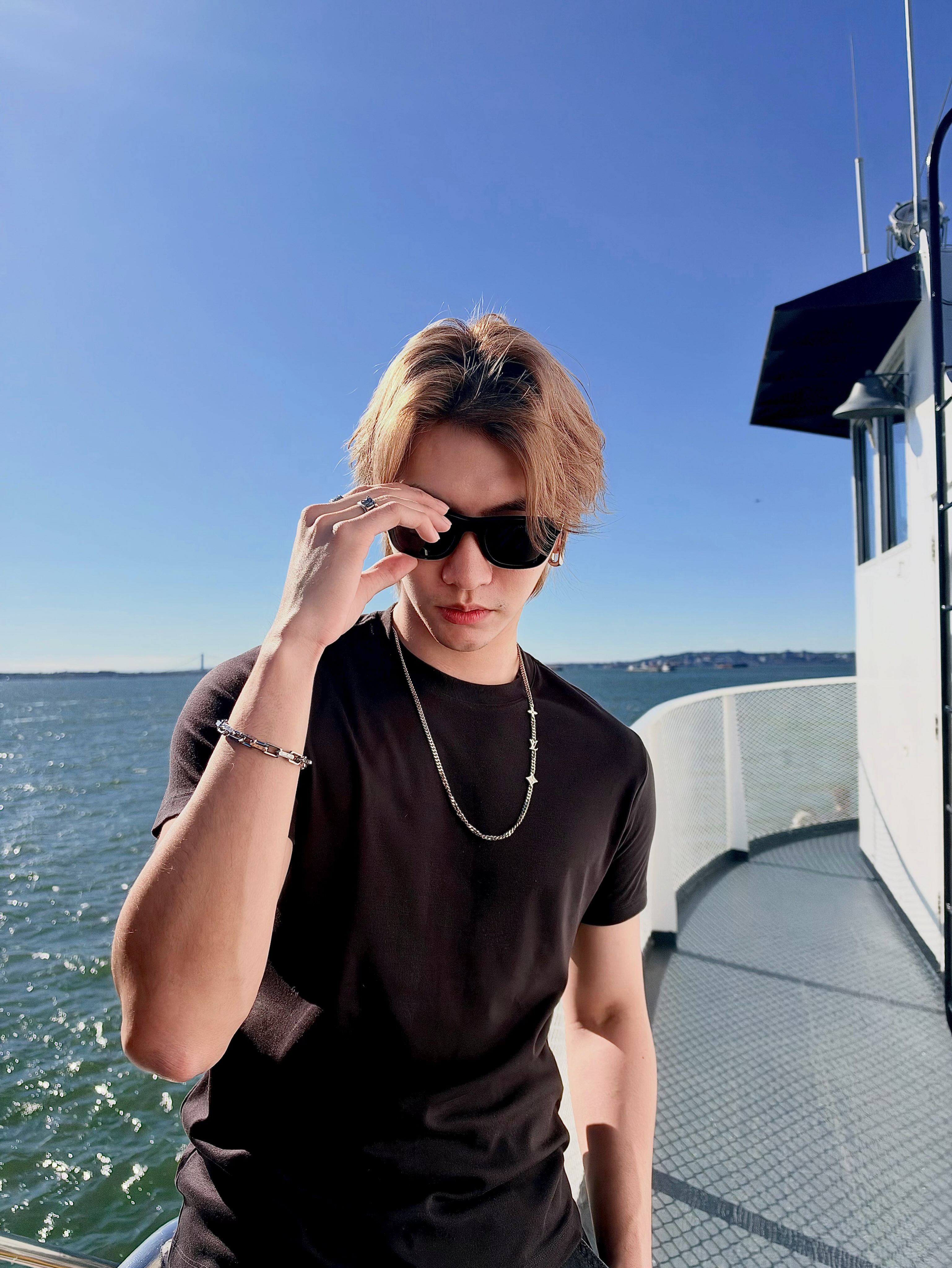 บอส - ชัยกมล เสริมส่งวิทยะ