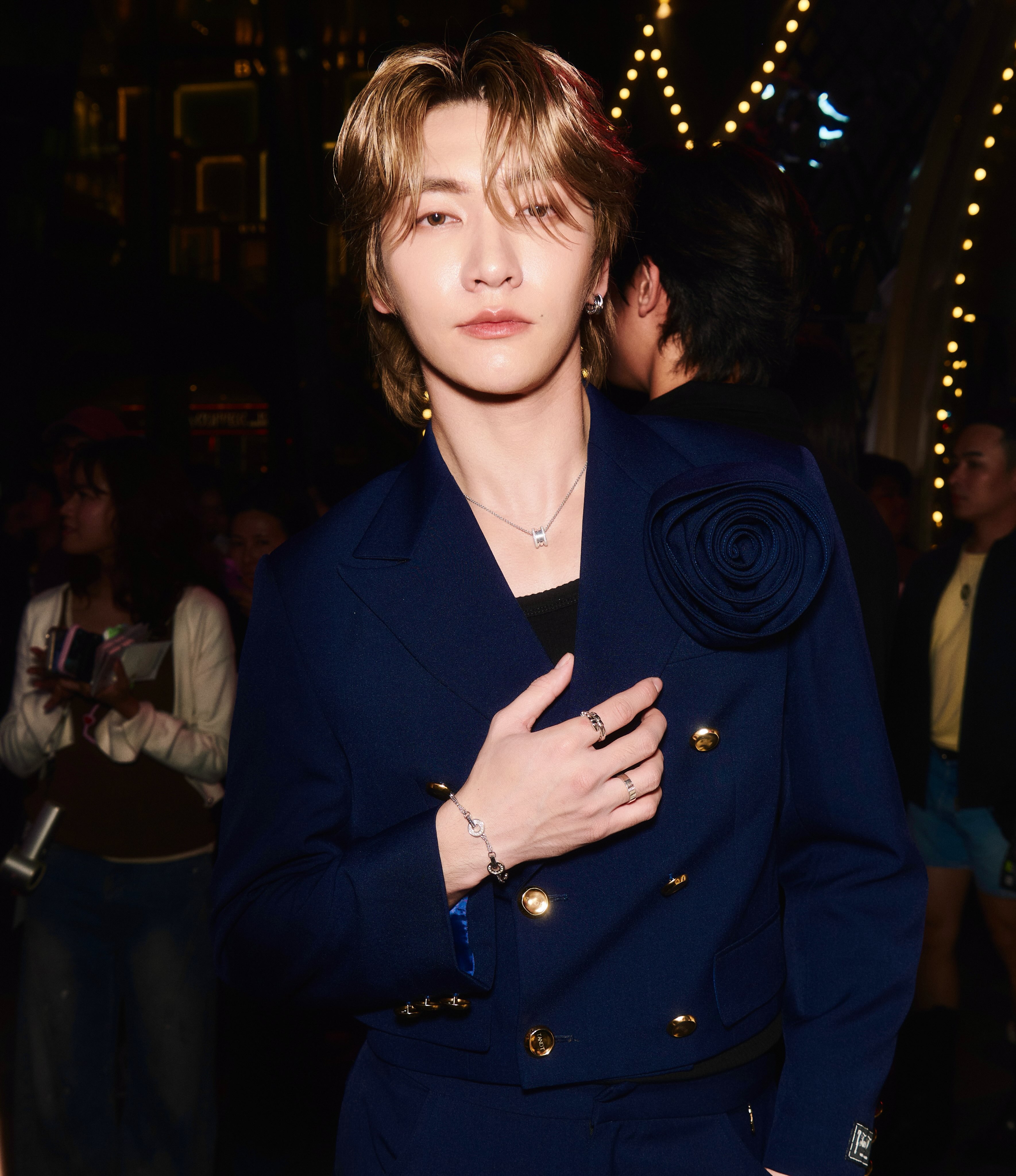 บอส - ชัยกมล เสริมส่งวิทยะ