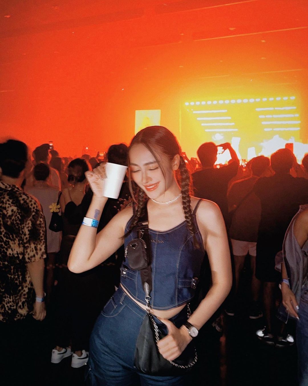 เปรี้ยว - ทัศนียา การสมนุช