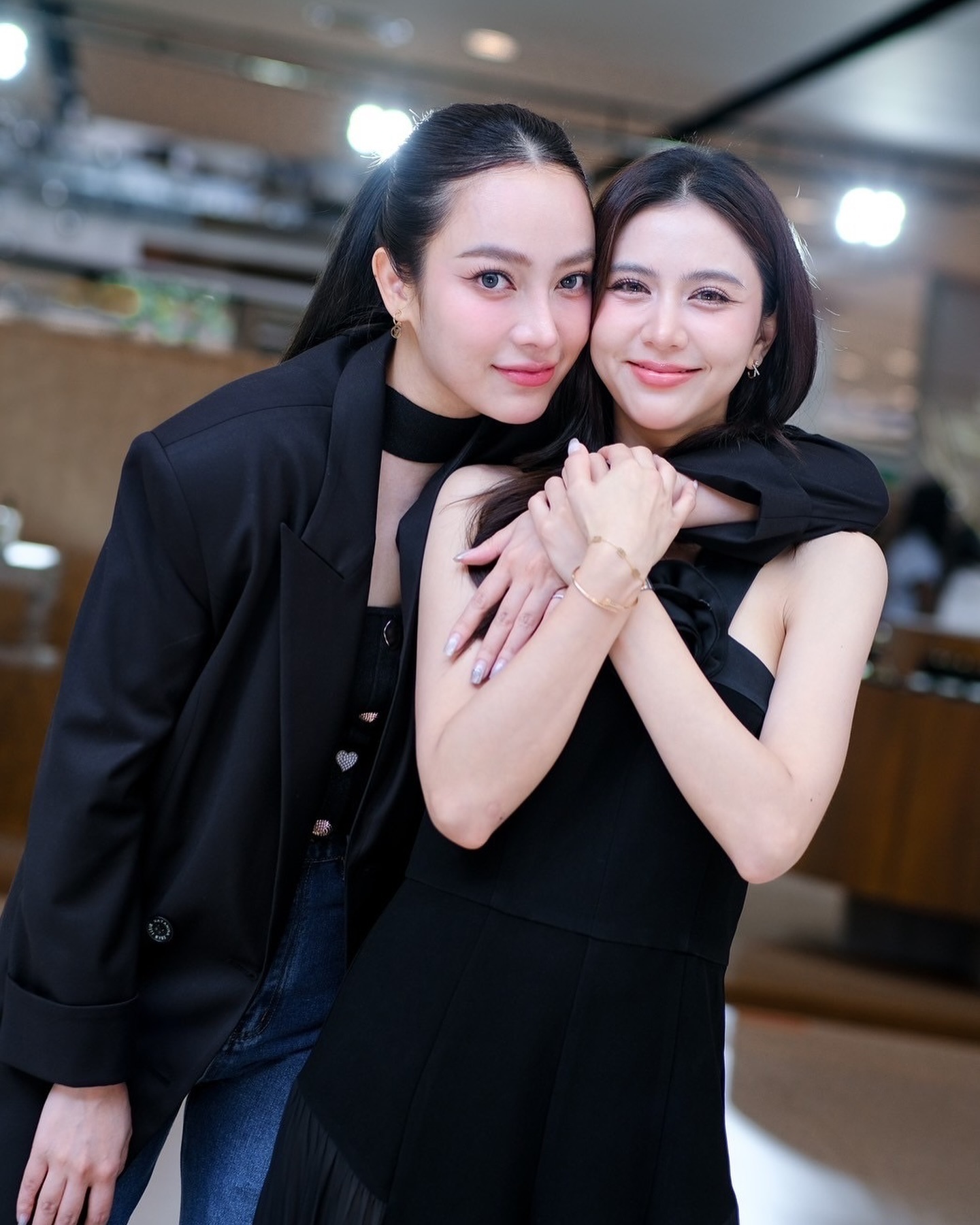 เปรี้ยว - ทัศนียา การสมนุช
