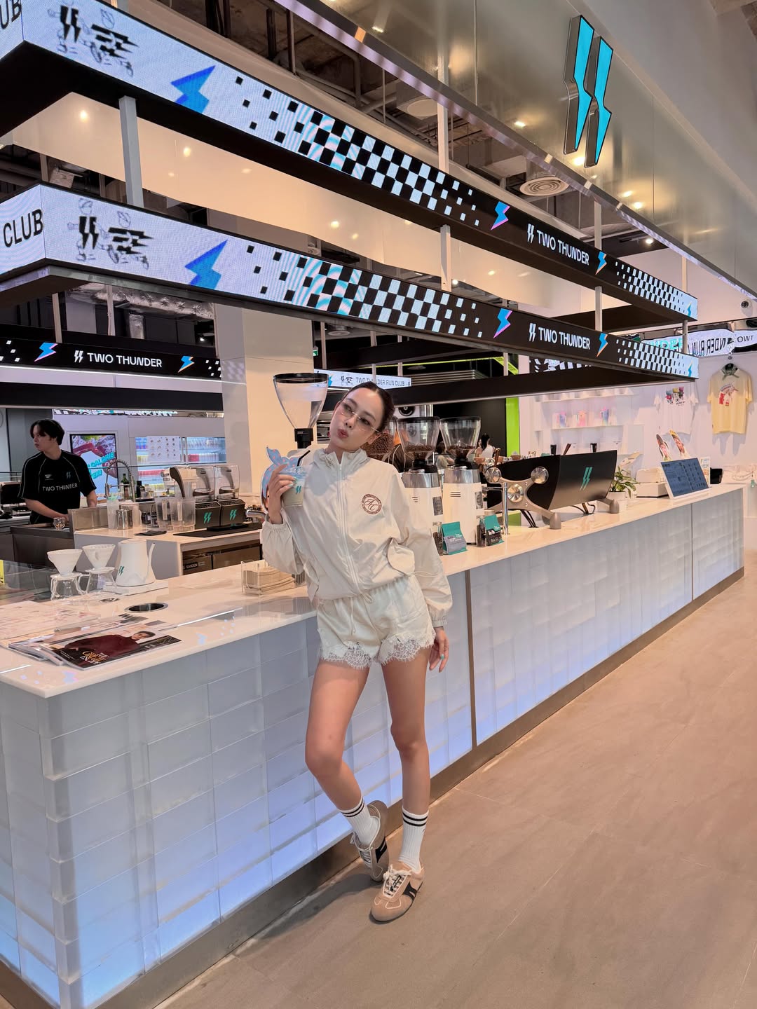 เปรี้ยว - ทัศนียา การสมนุช