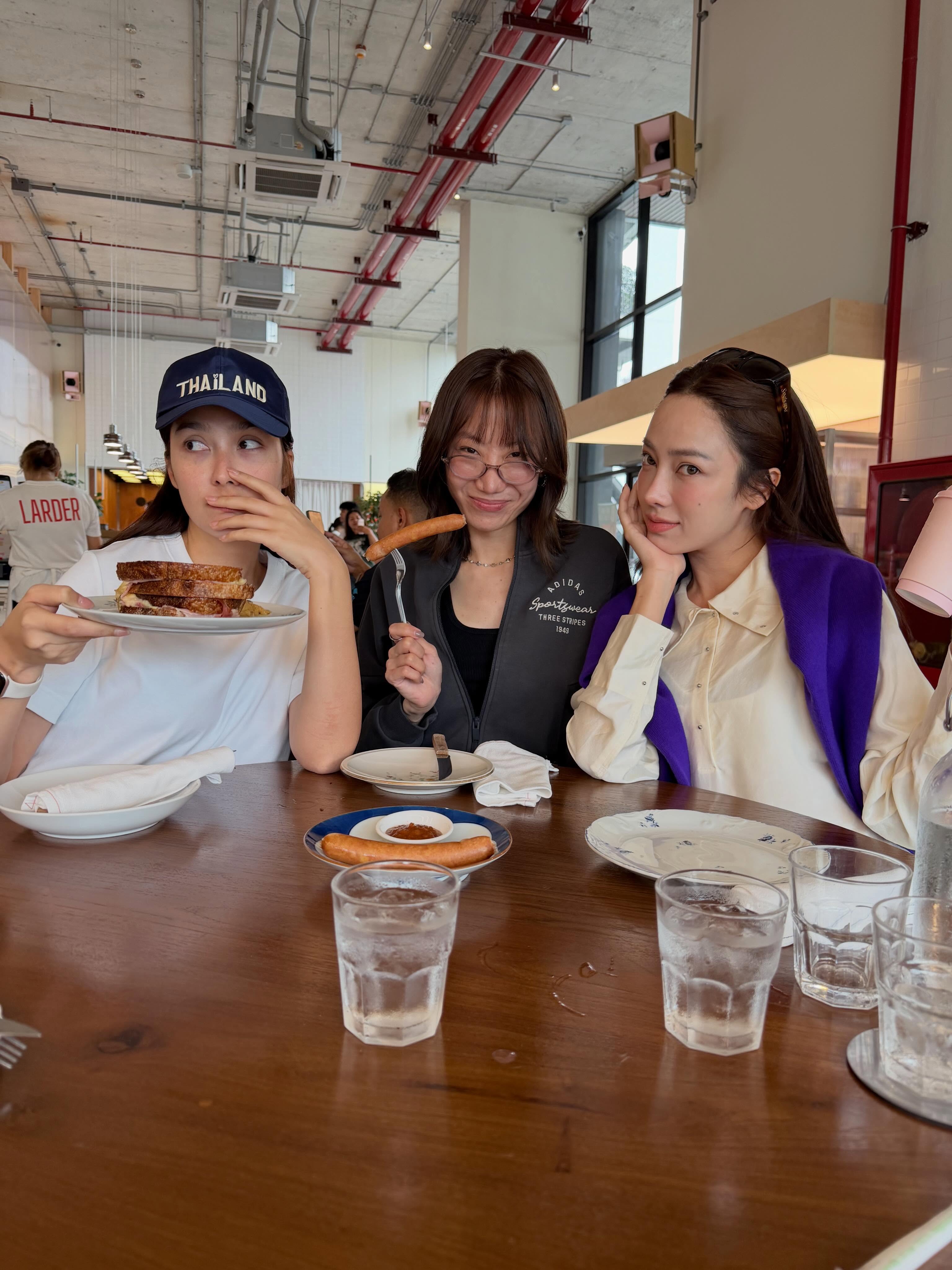 เปรี้ยว - ทัศนียา การสมนุช