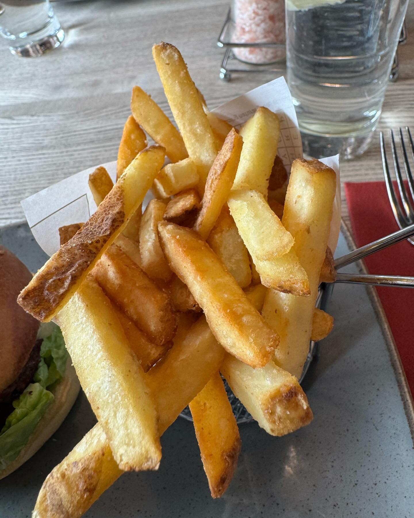 เต้ย - พงศกร เมตตาริกานนท์