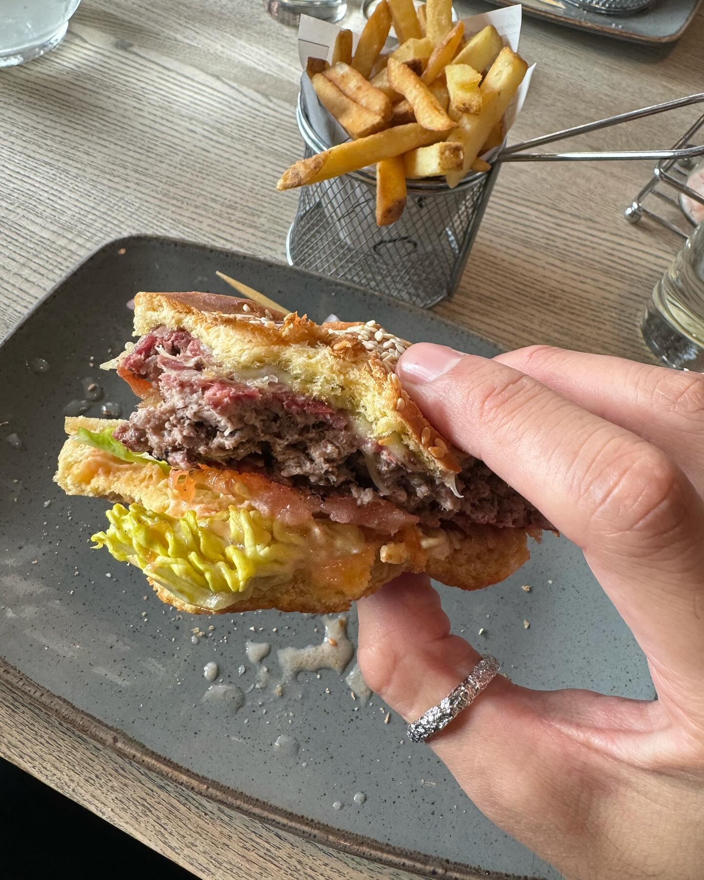 เต้ย - พงศกร เมตตาริกานนท์