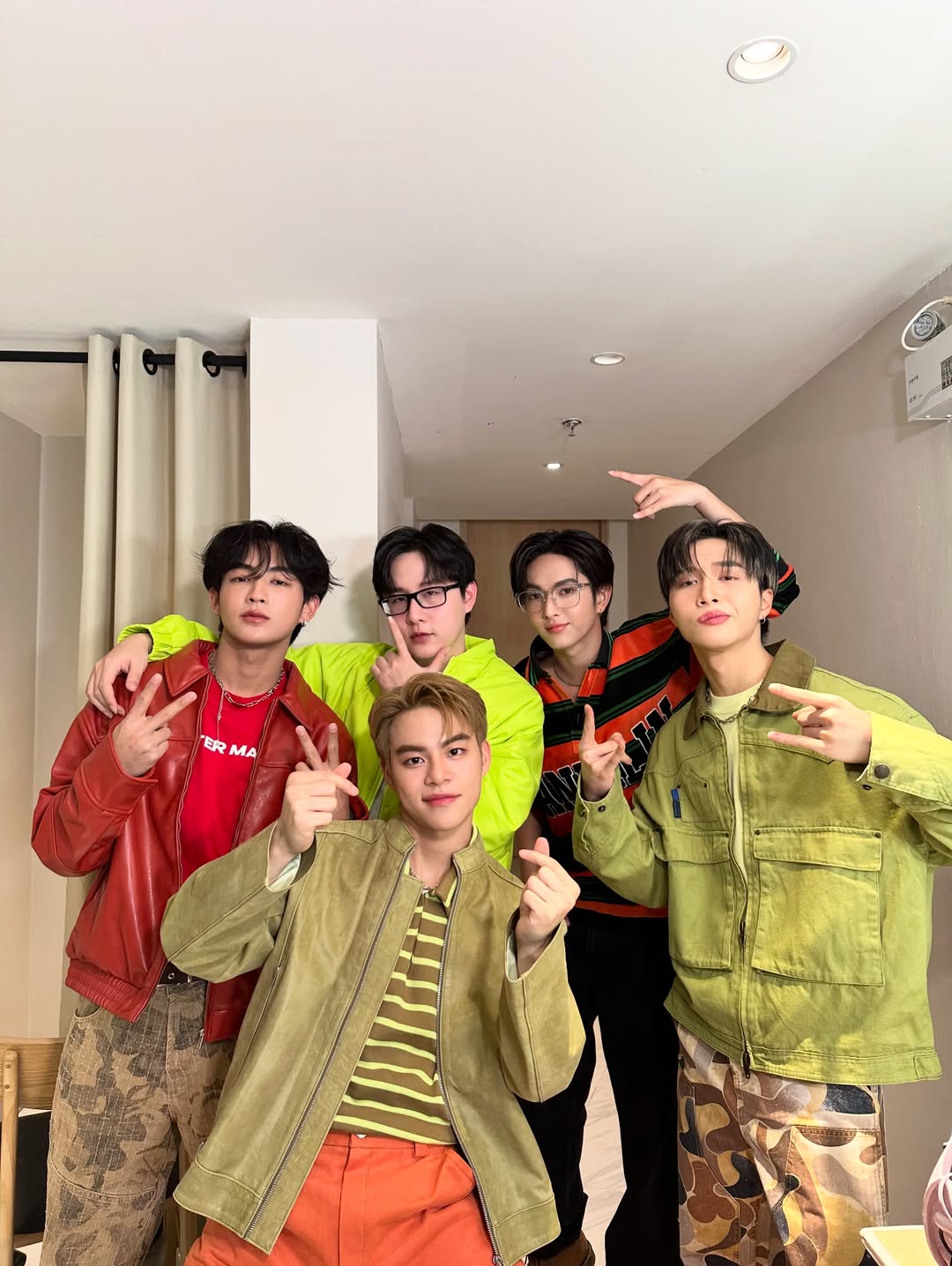 ท็อป - ณภัทร โชคจินดาชัย