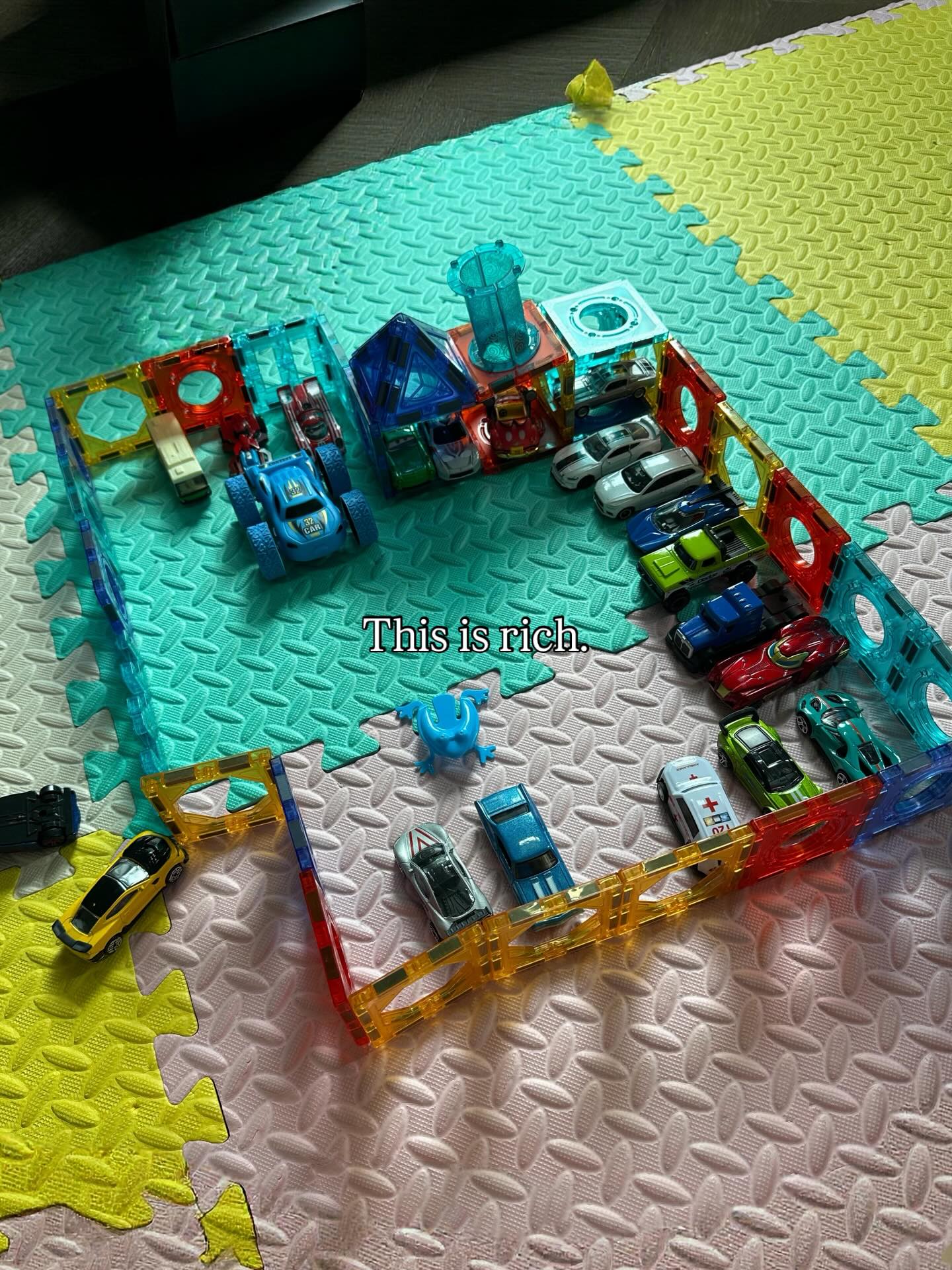 ปุ้มปุ้ย - พรรณทิพา อรุณวัฒนชัย