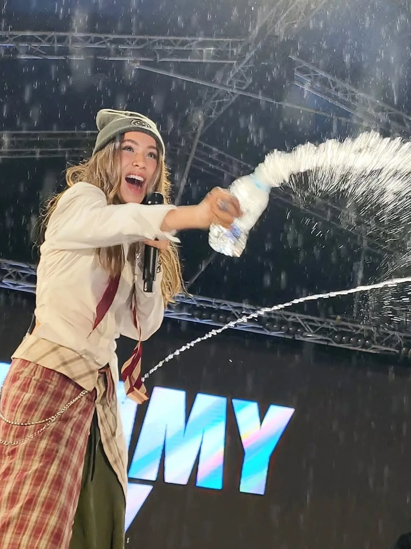 ปาล์มมี่ - อีฟ ปานเจริญ