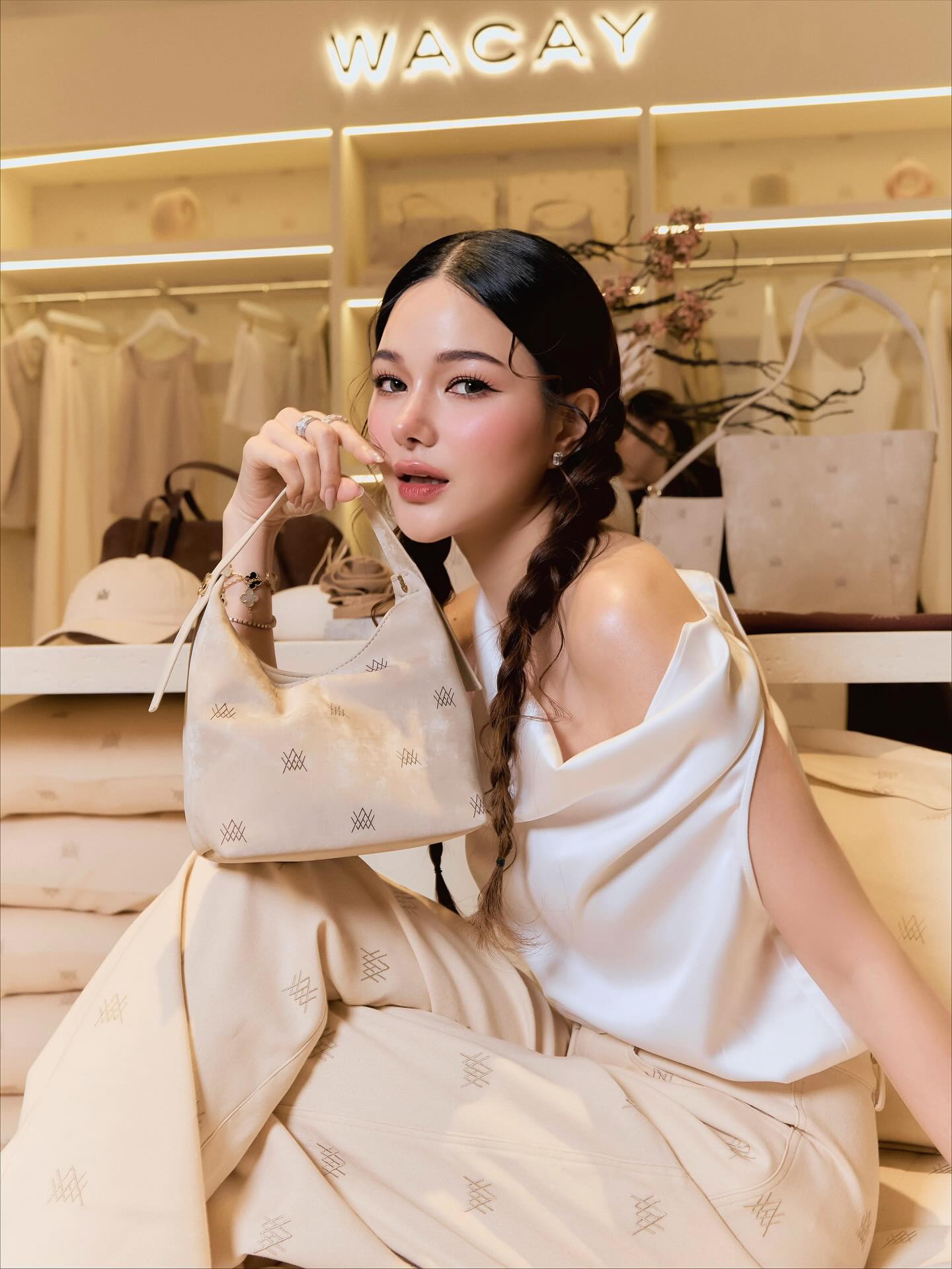 กวาง - วรรณปิยะ ออมสินนพกุล