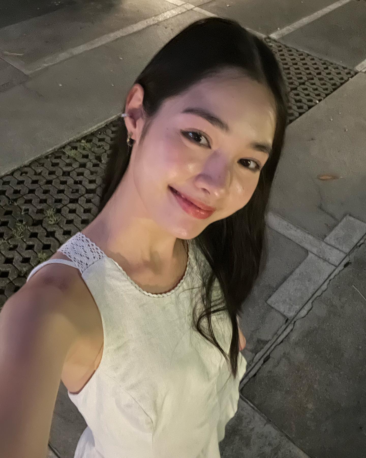มิ้นท์ - รัญชน์รวี เอื้อกูลวราวัตร