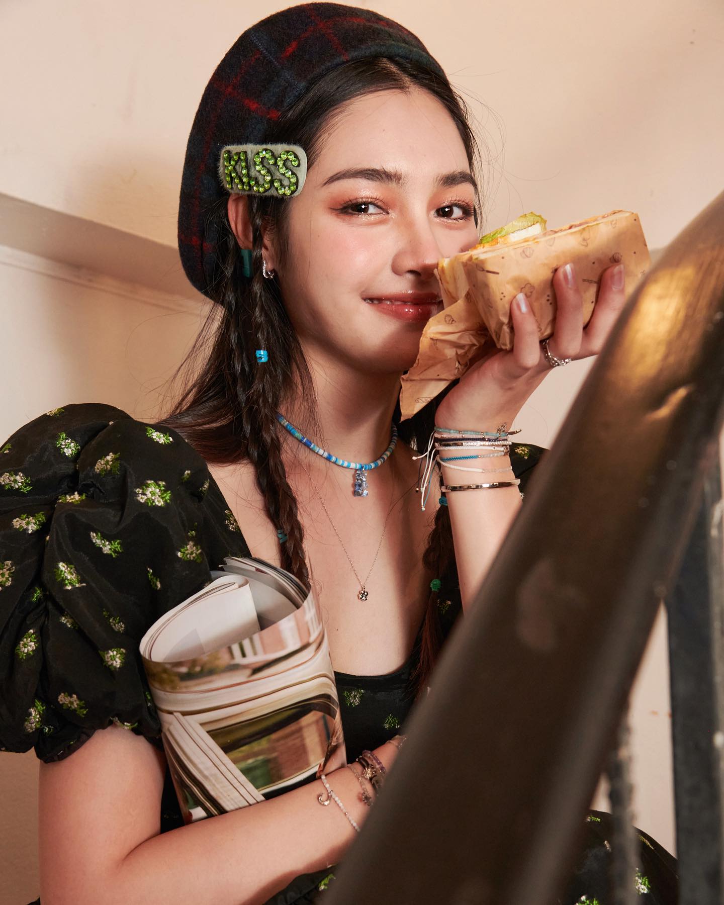 มิ้นท์ - รัญชน์รวี เอื้อกูลวราวัตร