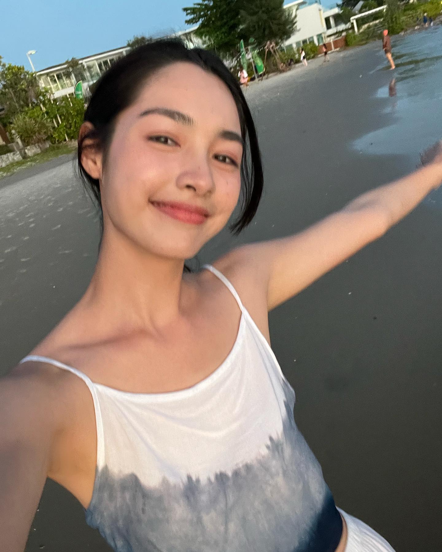 มิ้นท์ - รัญชน์รวี เอื้อกูลวราวัตร