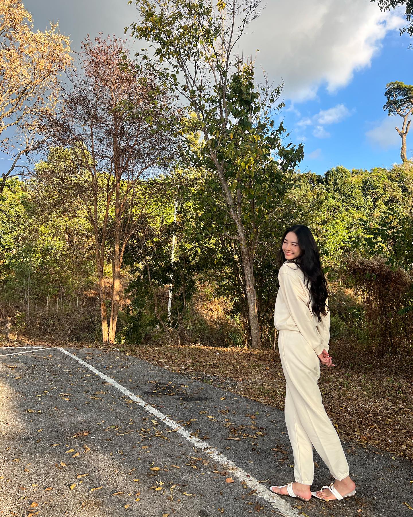มิ้นท์ - รัญชน์รวี เอื้อกูลวราวัตร