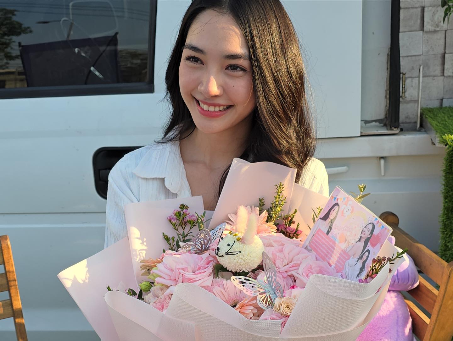 มิ้นท์ - รัญชน์รวี เอื้อกูลวราวัตร