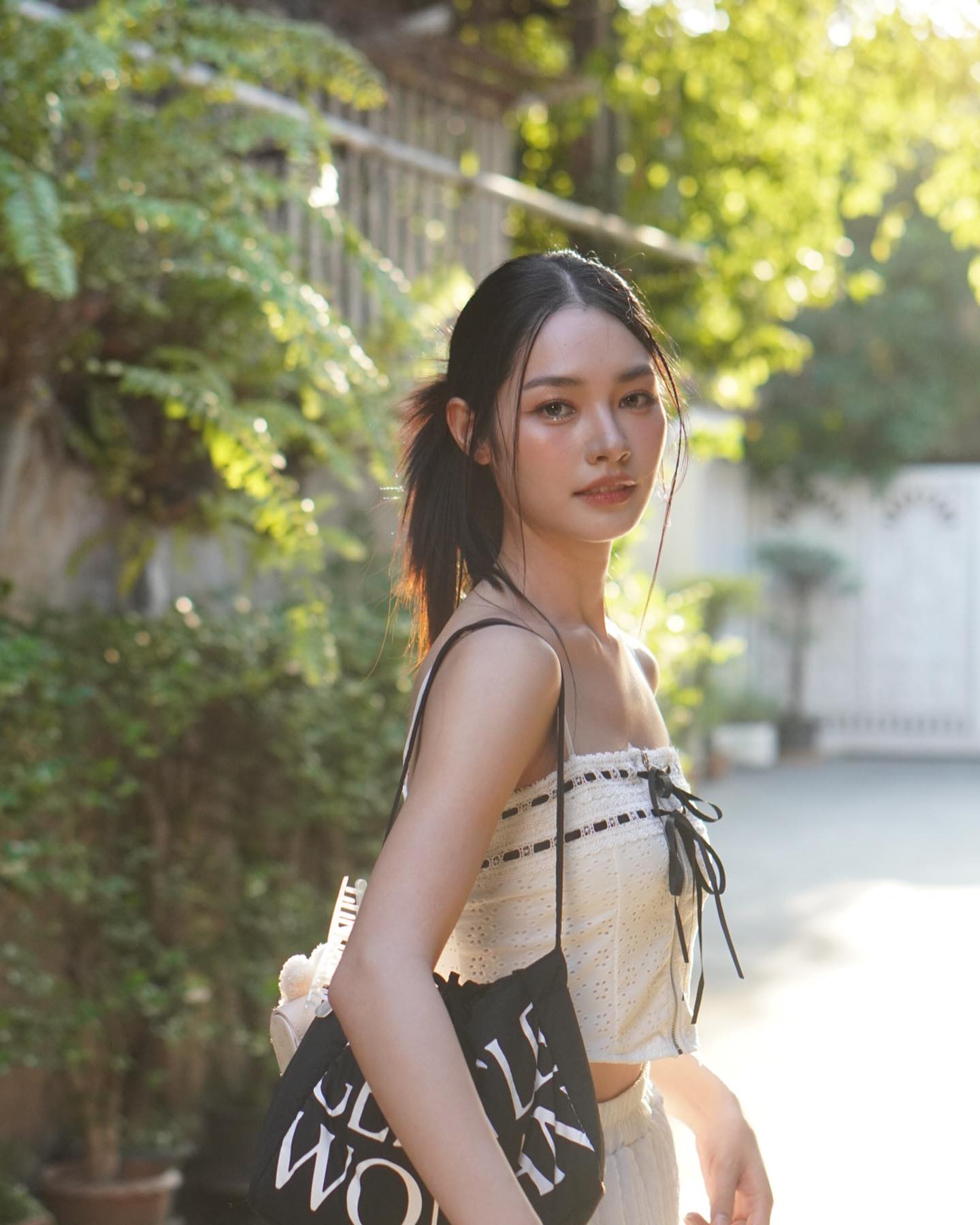 มิ้นท์ - รัญชน์รวี เอื้อกูลวราวัตร