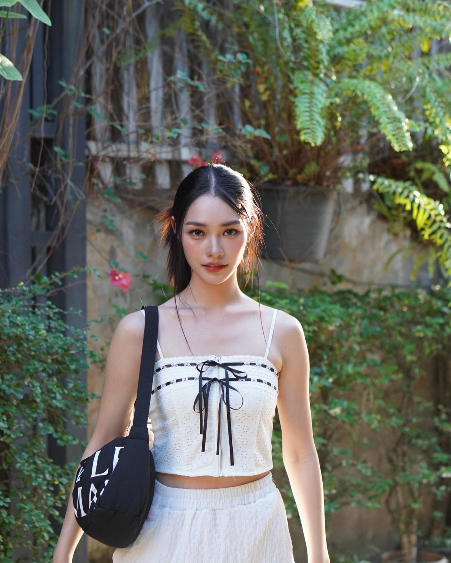 มิ้นท์ - รัญชน์รวี เอื้อกูลวราวัตร