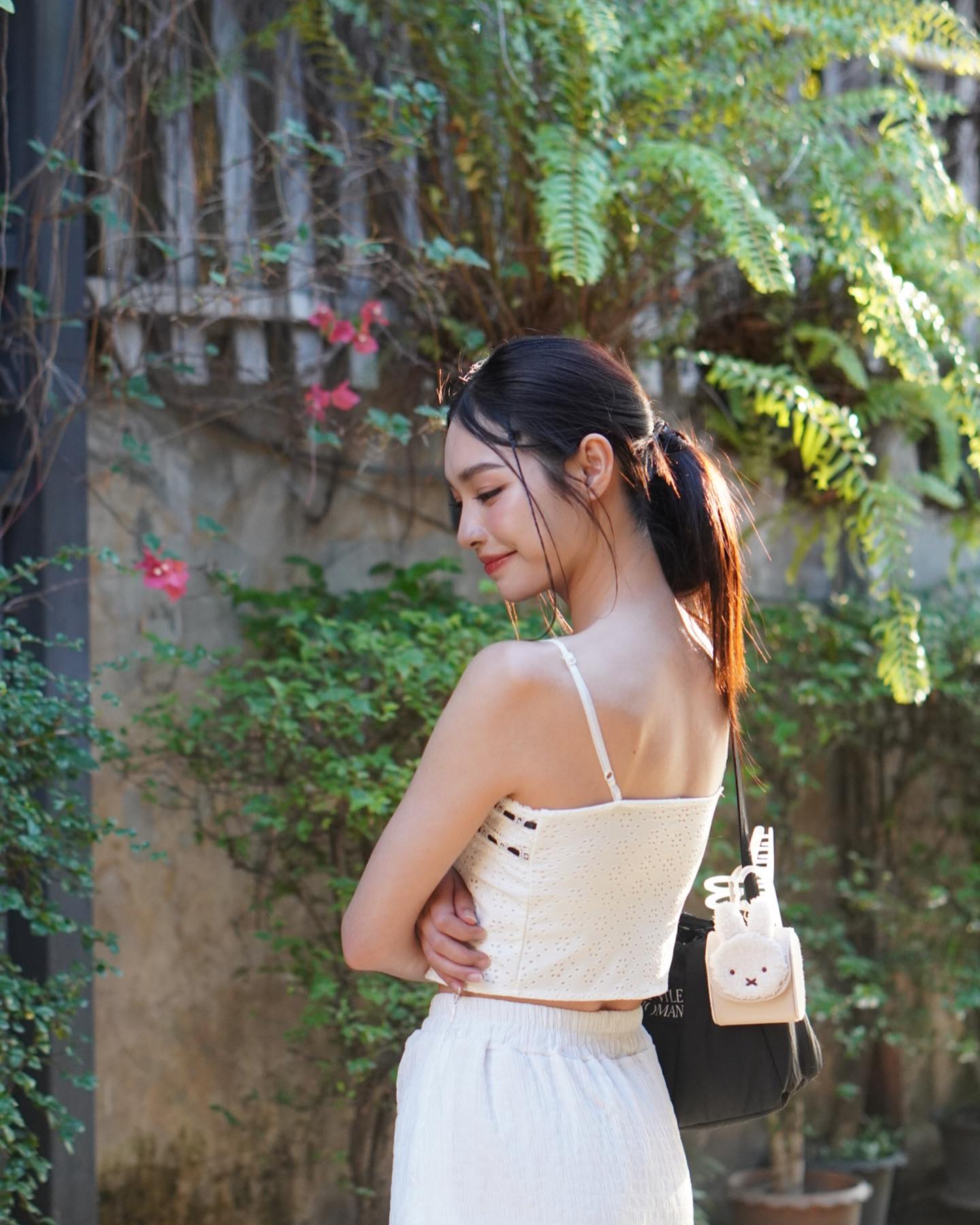 มิ้นท์ - รัญชน์รวี เอื้อกูลวราวัตร