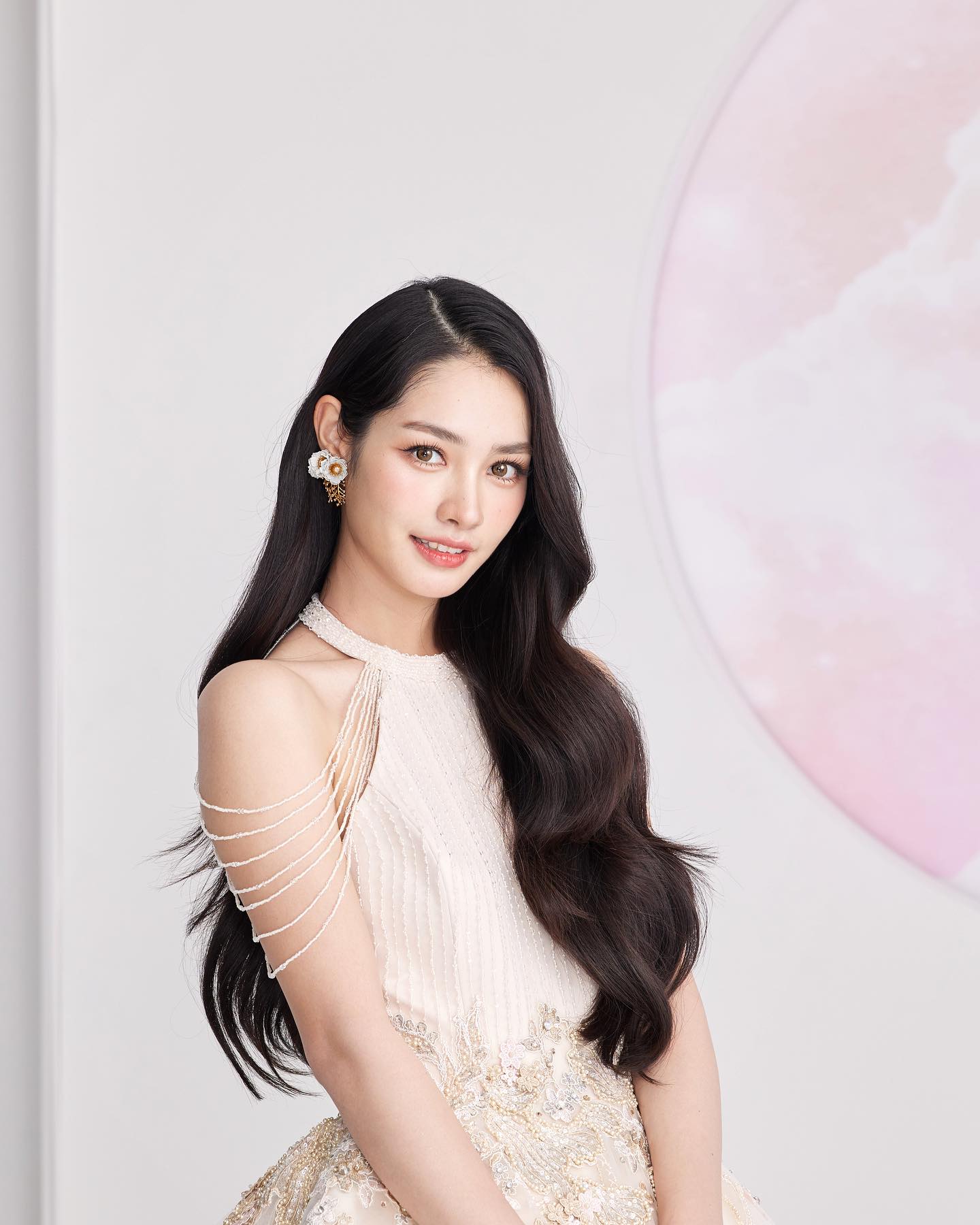 มิ้นท์ - รัญชน์รวี เอื้อกูลวราวัตร