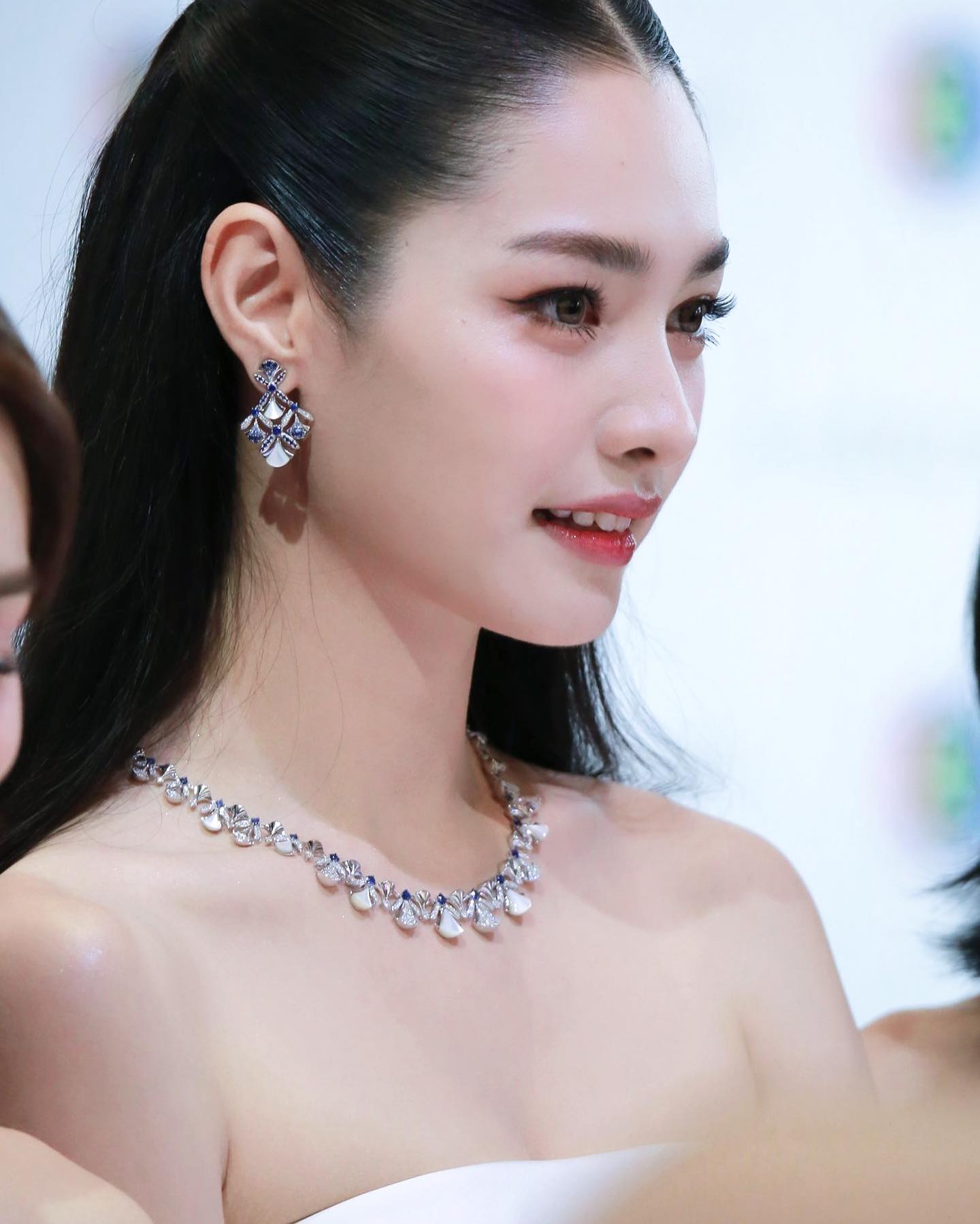 มิ้นท์ - รัญชน์รวี เอื้อกูลวราวัตร
