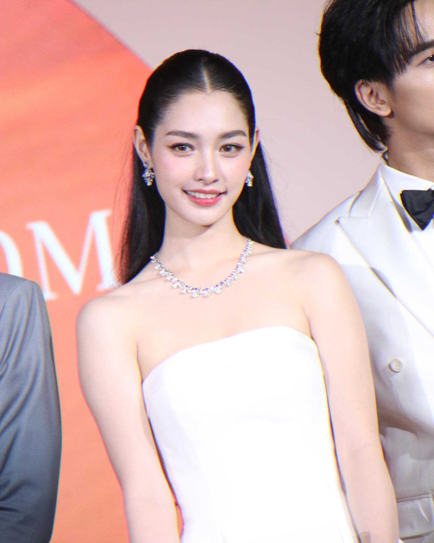 มิ้นท์ - รัญชน์รวี เอื้อกูลวราวัตร