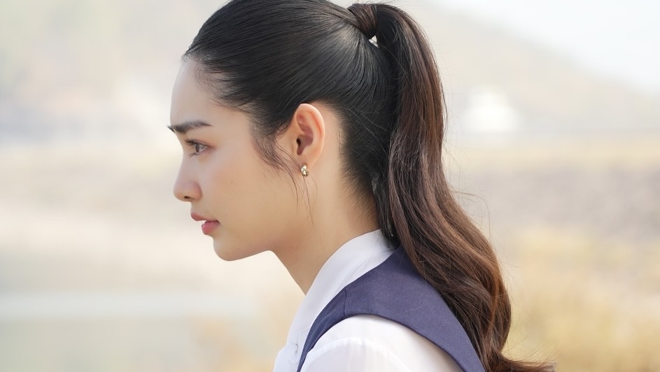 มิ้นท์ - รัญชน์รวี เอื้อกูลวราวัตร